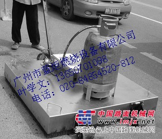 供应沥青路面热再生红外线辐射加热修补车