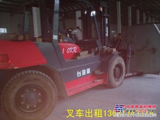 上海南汇区25吨吊车出租-货柜装卸吊装-7吨叉车出租