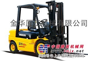 供应厦工H系列2.0吨内燃平衡重式叉车：XG520-DT2