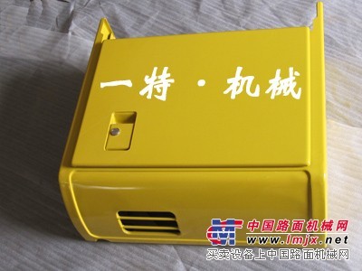 供應(yīng)小松挖掘機(jī)配件pc220-7電瓶箱