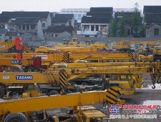 供應(yīng)二手吊車/{浙江二手吊車}/（杭州二手吊車）/吊車市場(chǎng)