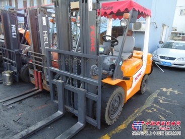 <低价销售>二手叉车◥二手TCM叉车◥二手3吨叉车