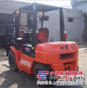 求购合力叉车，需要叉车请联系我厂低价出售新柴油合力叉车3台