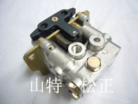 小松PC200-6的PC阀,LS阀，708-2L-04531
