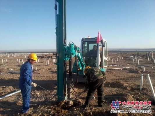 地樁機(jī)山河智能 螺旋地樁鉆機(jī)