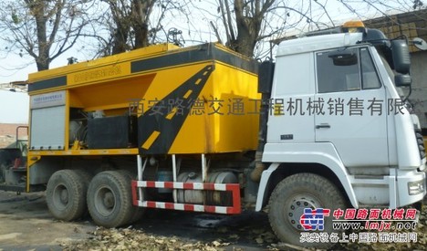 MS9B型稀浆封层机