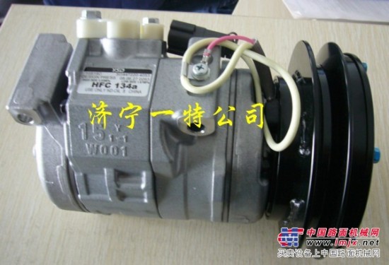 小松原厂配件pc200-8空调压缩机