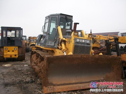 出售2009年山推SD13干地推土机