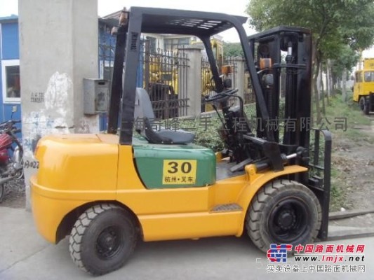 新款二手叉车，奇峰集团公司年底销售二手杭州3吨叉车