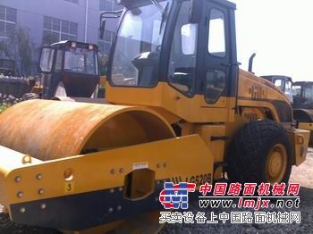 转让2010年20 22吨二手压路机