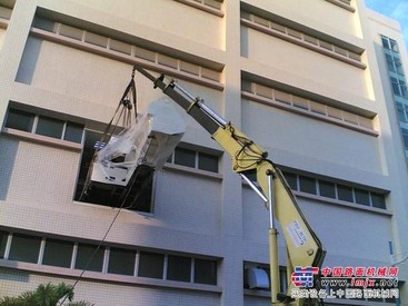 上海浦东区叉车出租-重型机器移位-吊车出租