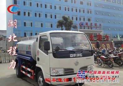 开封洒水车厂家直销，专用水车供应商