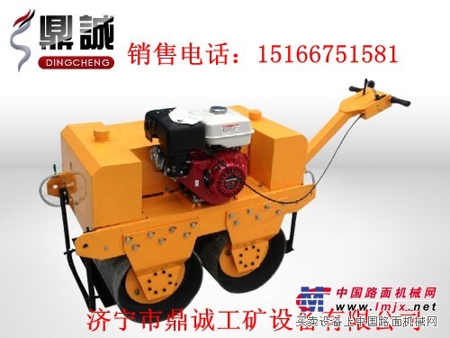 山東專業生產汽油壓路機 手扶式振動壓路機 小型雙輪壓路機資料