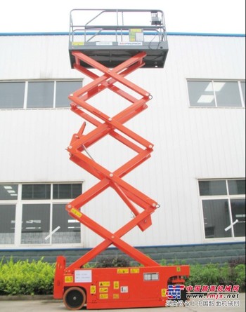 自行剪叉式高空作业平台