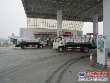 贵州云南哪里有——5吨抗旱洒水车拉水车