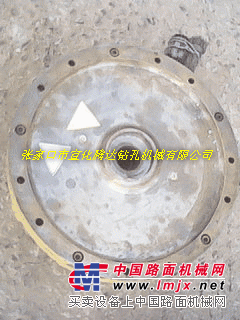 CM351潜孔钻机-行走减速箱