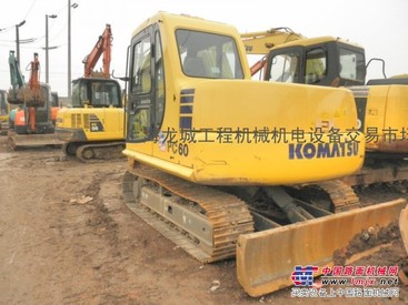 出售2011年小松PC60-7挖掘机