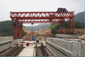 中泉路桥供应龙门吊，ZQ50t-36m-9m 