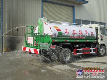 云南大理南涧——水罐车工程洒水车直销