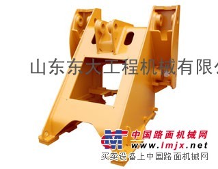 用质量维护“中国龙工”LG853前车架太原专卖