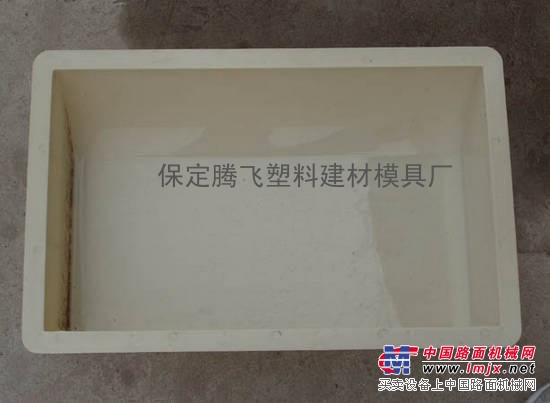 高速公路专用 护肩板塑料模具 彩砖塑料模具