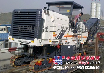 长期出租多台大型铣刨机