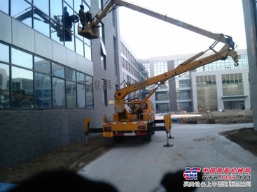 天津出租高空作业车 大港区室外清洗涂料喷书登高升降车出租
