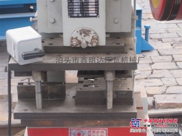 扣板龙骨机