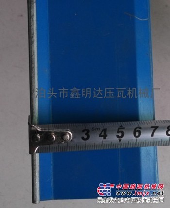 供应百叶窗机器、新型门窗设备