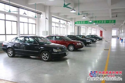 学汽车发动机、空调、底盘、电气维修，真技术，好就业