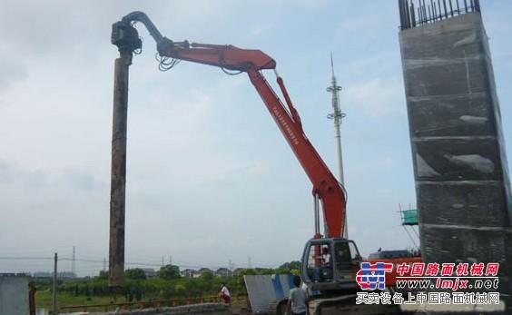 出租打樁機、拉森樁、鋼板樁、大型平板車運輸