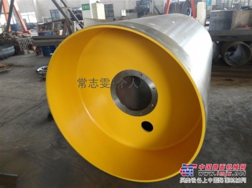 生產定製天津戴納派克CC522壓路機鋼輪