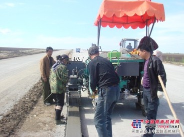 路缘石成型机