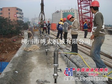 替代爆破的理想设备——混凝土分裂机