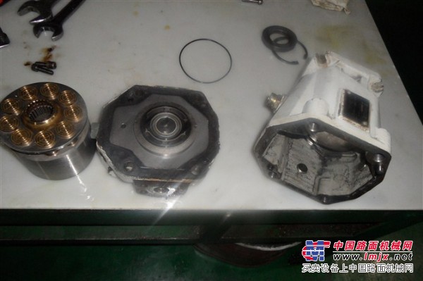 掘进机力士乐液压泵维修联系13811971543