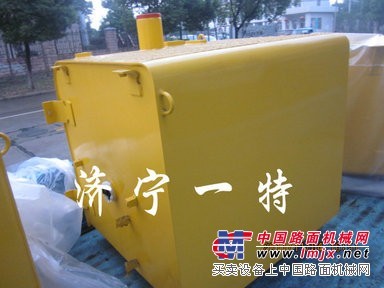 供应小松挖掘机配件pc200-8柴油箱 燃油箱 柴油泵