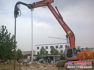 江苏常州加长臂挖掘机出租