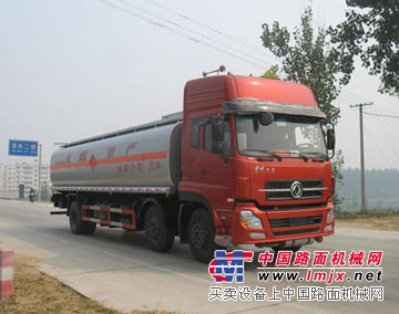 供应供应东风多利卡加油车，7-8吨加油车价格 质的油罐