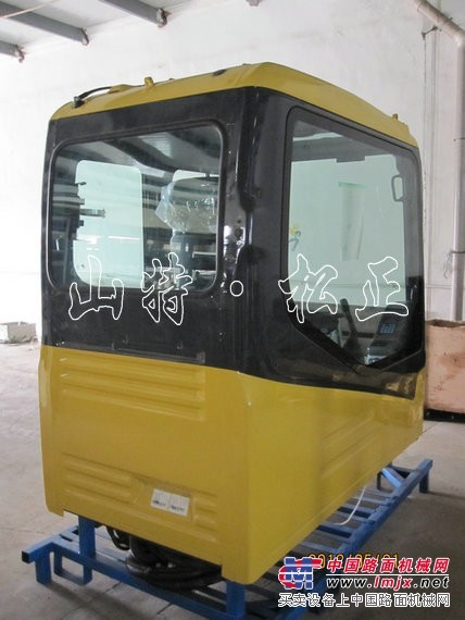 供应小松PC220-7驾驶室总成，座椅，空调出风口 小松配件