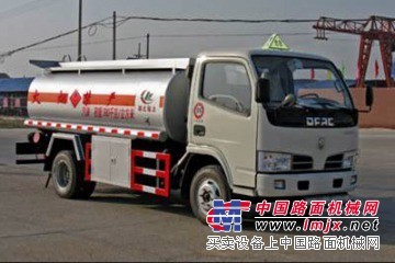 厂家直销油罐车3吨4吨5吨6吨油罐车价格
