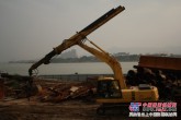 广东河源加长臂挖机 伸缩臂 拆楼臂 挖斗 抓木器 松土器