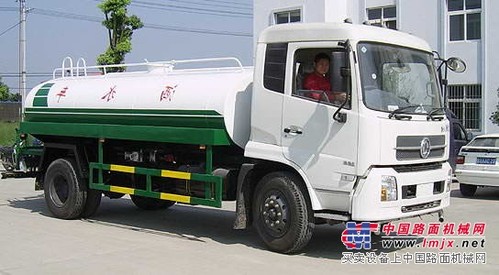 供应洒水车！厂家直销，您值得信赖！