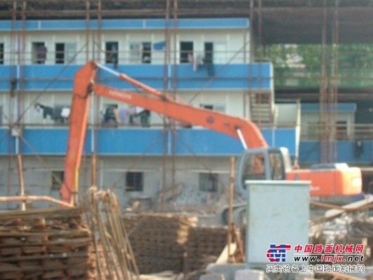 上海浦东新区挖掘机出租18-13米