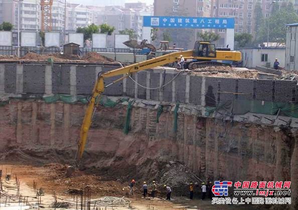 出租长臂挖掘机扬州18-23米长臂挖掘机出租