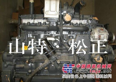 小松PC240-8发动机总成，缸盖，中缸总成，小松挖机配件