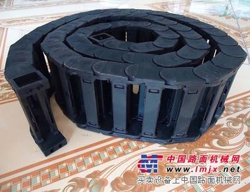 外形似坦克链的塑料拖链,机床工程塑料拖链