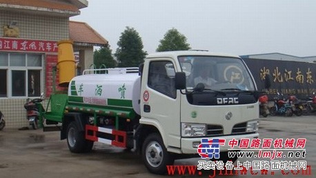 供应东风3吨绿化喷洒车
