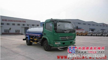 供应东风多利卡3.5吨绿化喷洒车厂家价格