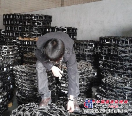 供应沃尔沃挖掘机链条