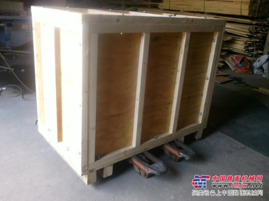 金林木箱包装中提高承重力和密封性的螺丝连接使用